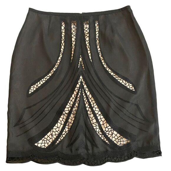 Tahari Arthur S Levins Luxe petite size 6P black with tan under lay lace trim - Picture 1 of 9